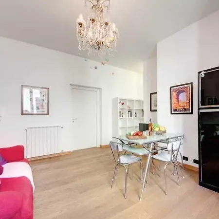 Guest house Domus Flaviae 2*